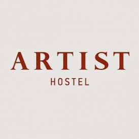 Логотип компании Artist Hostel на Казанском Вокзале