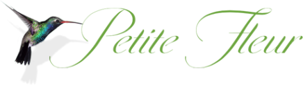 Логотип компании Petite Fleur